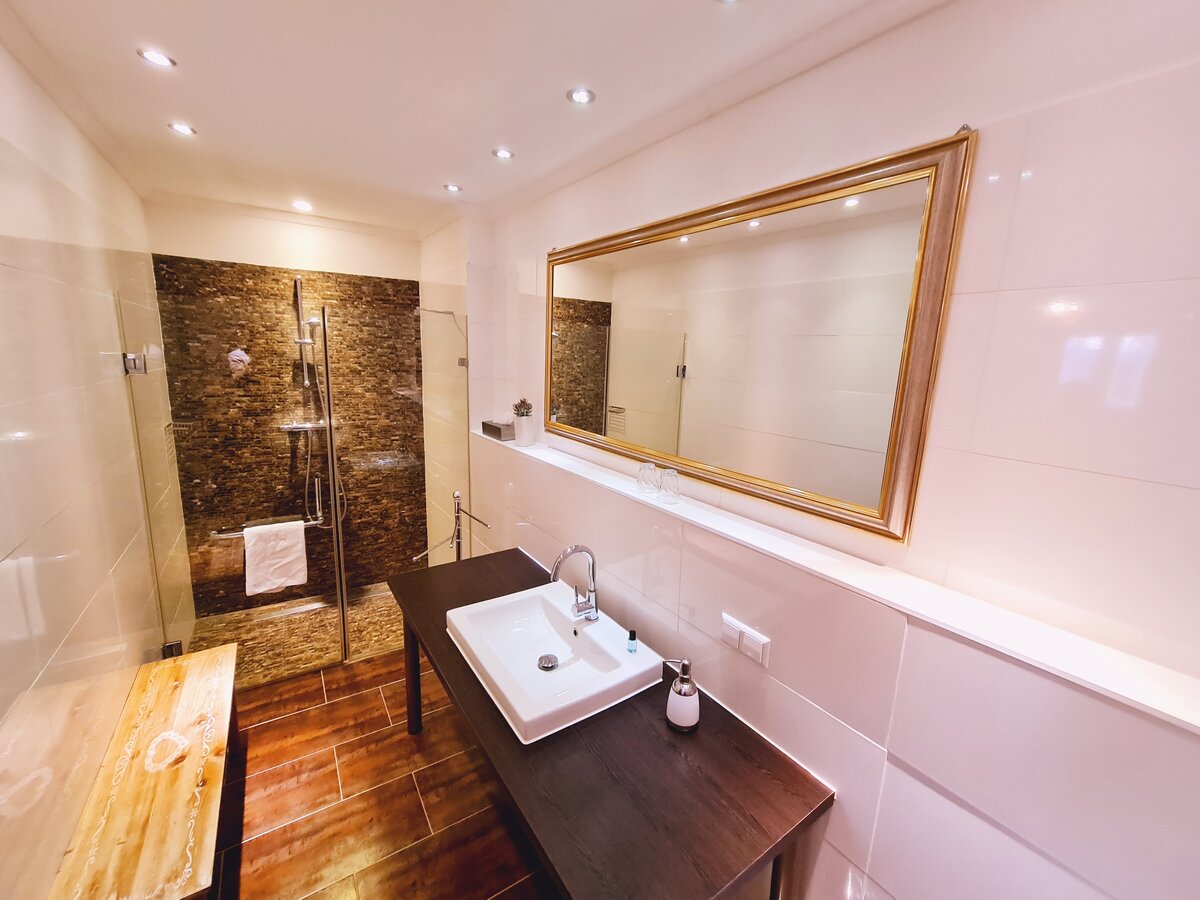 Zeilinger Schlössl Superior Doppelzimmer 3 Zeilinger Schlössl Superior Doppelzimmer 3