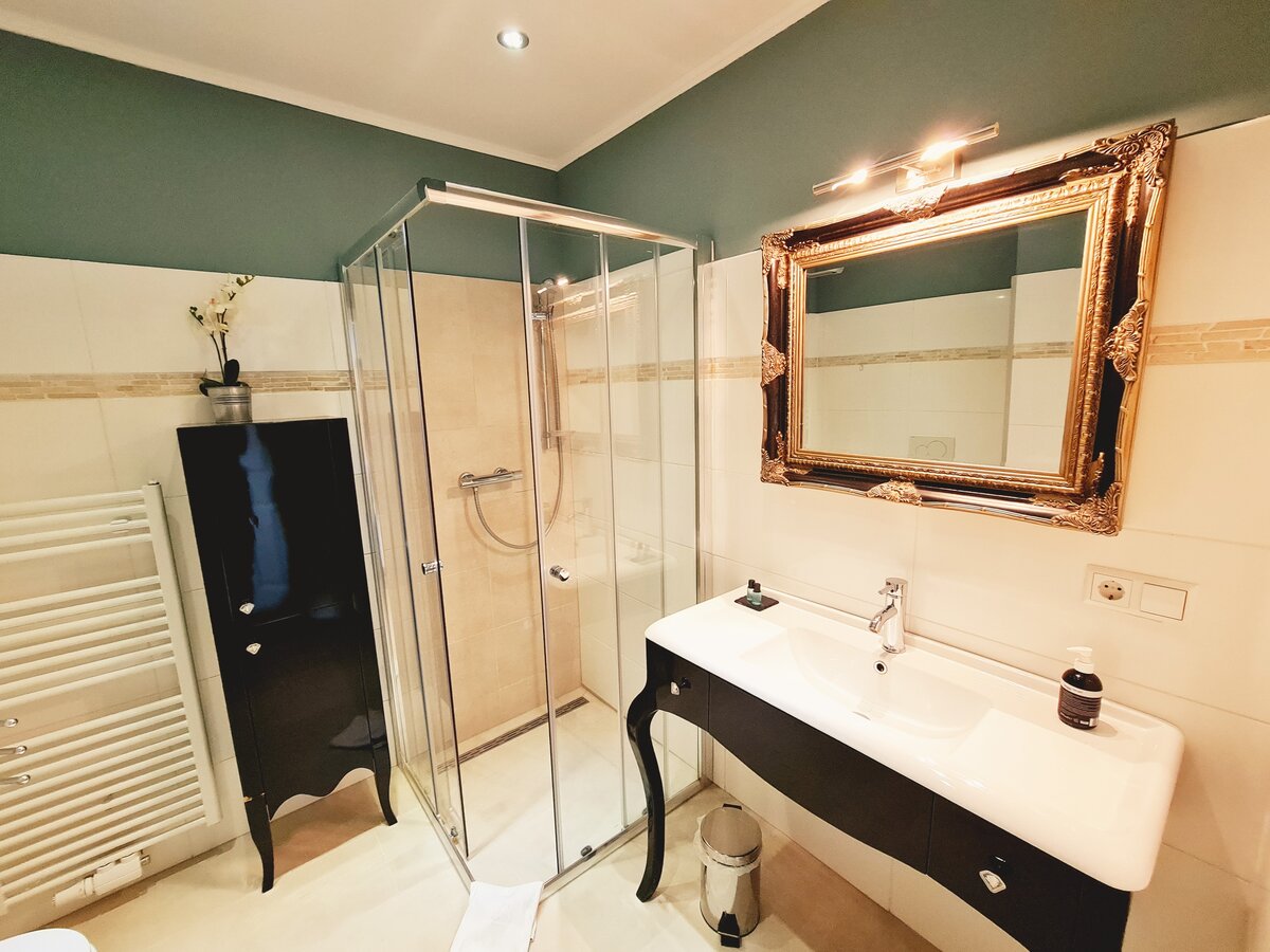 Zeilinger Schlössl Deluxe Doppelzimmer 3 Zeilinger Schlössl Deluxe Doppelzimmer 3